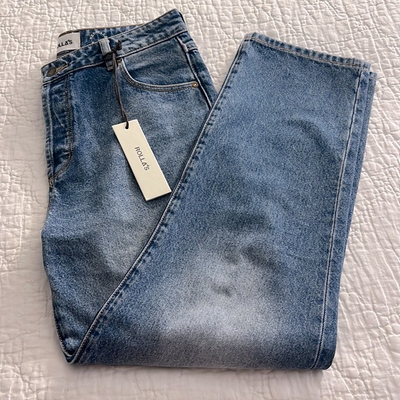 ROLLA’S Classic High Rise Straight Jeans in Mid Vintage Blue - Picture 9 of 16